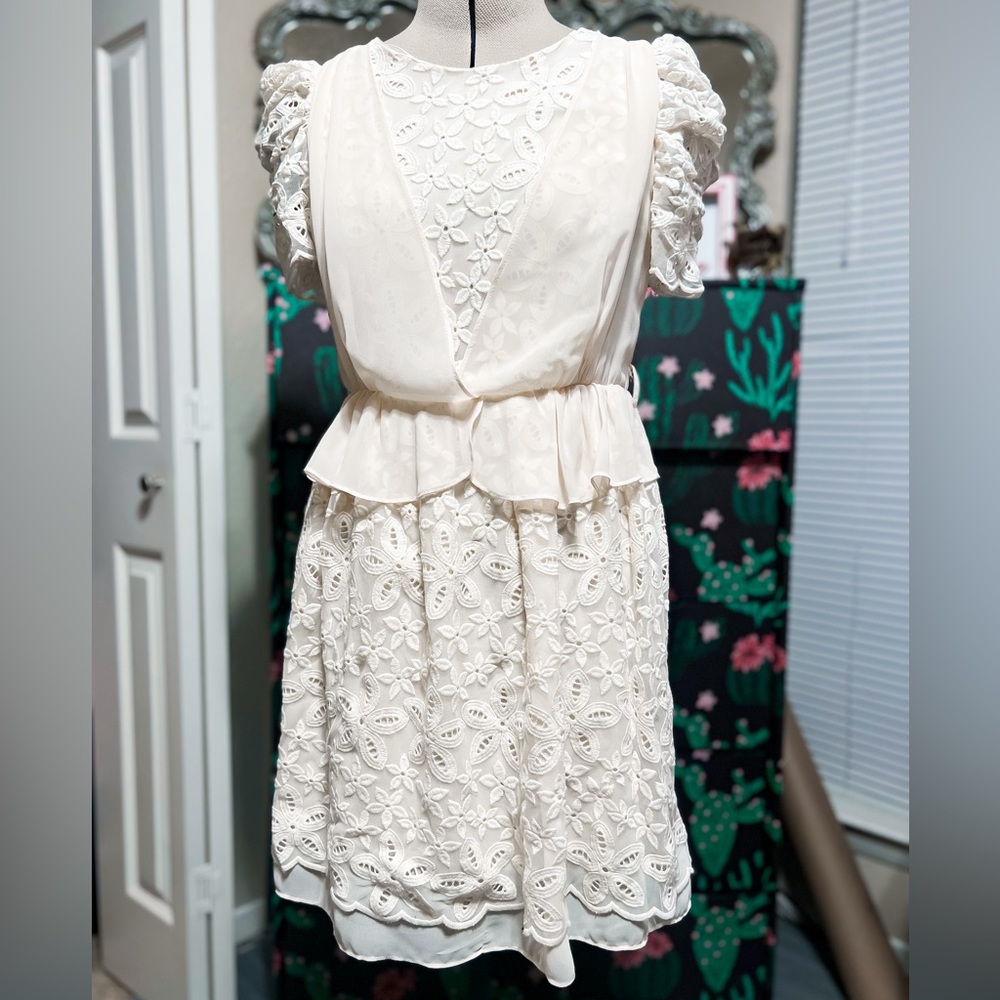 Cute embroidered dress. Cream and off white. Great condition. Zip up. REG $112